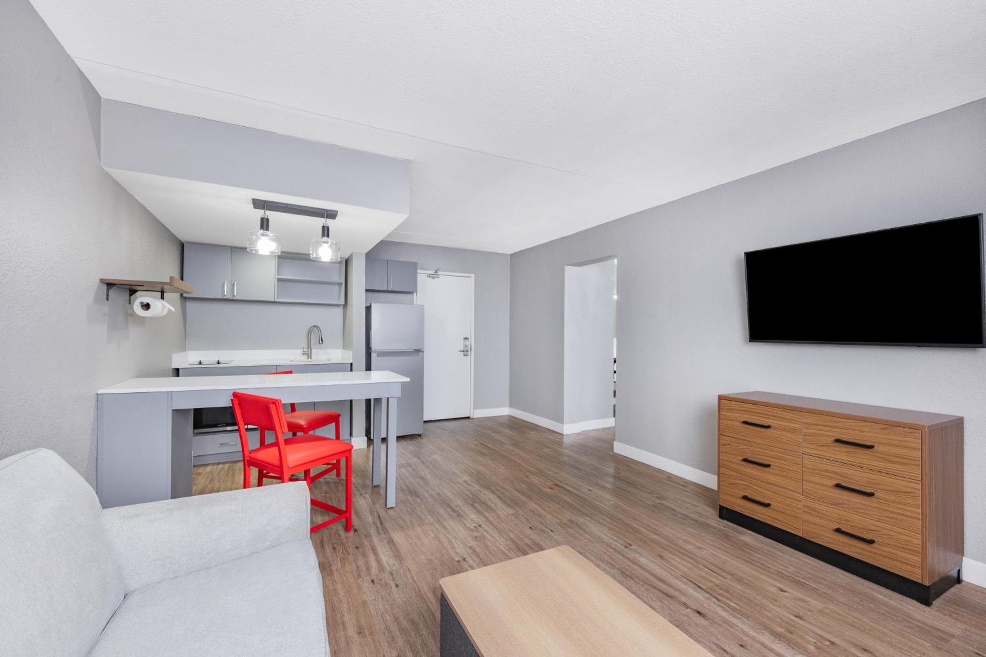Hawthorn Extended Stay By Wyndham Wichita Airport Экстерьер фото
