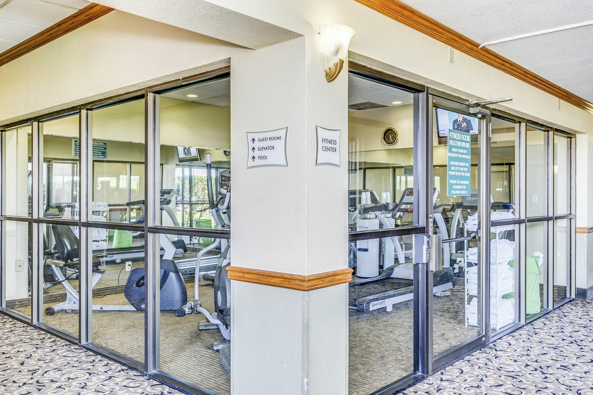 Hawthorn Extended Stay By Wyndham Wichita Airport Экстерьер фото